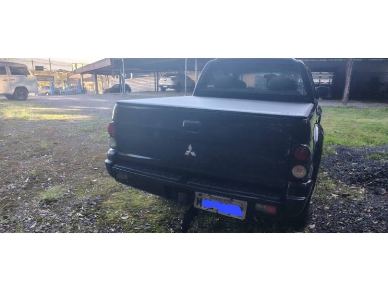 MITSUBISHI - L200 - 2006/2006 - Preta - R$ 58.500,00