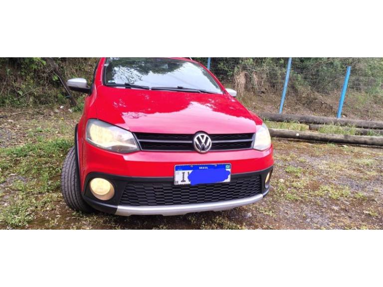 VOLKSWAGEN - SPACE CROSS - 2013/2014 - Vermelha - R$ 55.000,00