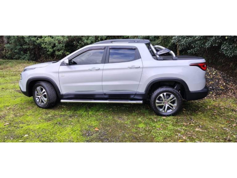 FIAT - TORO - 2018/2019 - Prata - R$ 109.000,00