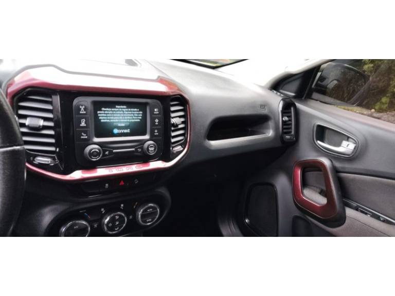 FIAT - TORO - 2018/2019 - Prata - R$ 109.000,00
