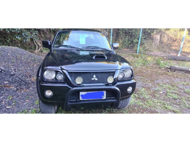 MITSUBISHI - L200 - 2006/2006 - Preta - R$ 58.500,00