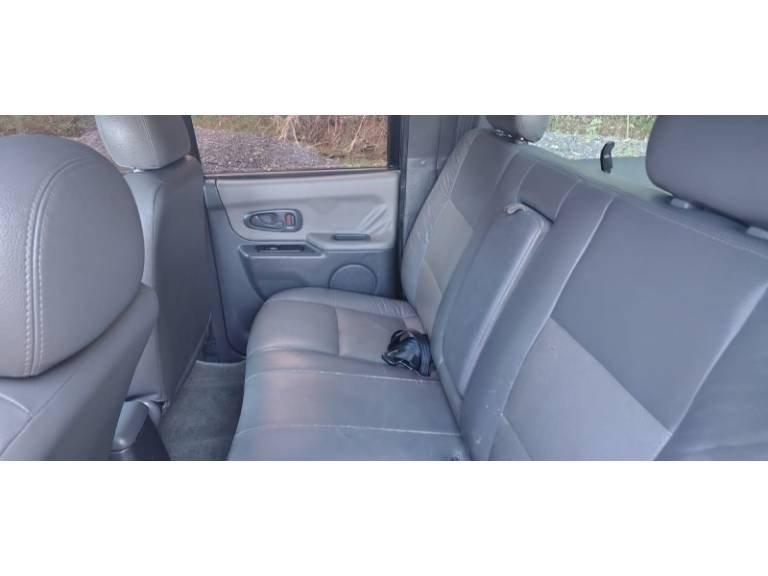 MITSUBISHI - L200 - 2006/2006 - Preta - R$ 58.500,00