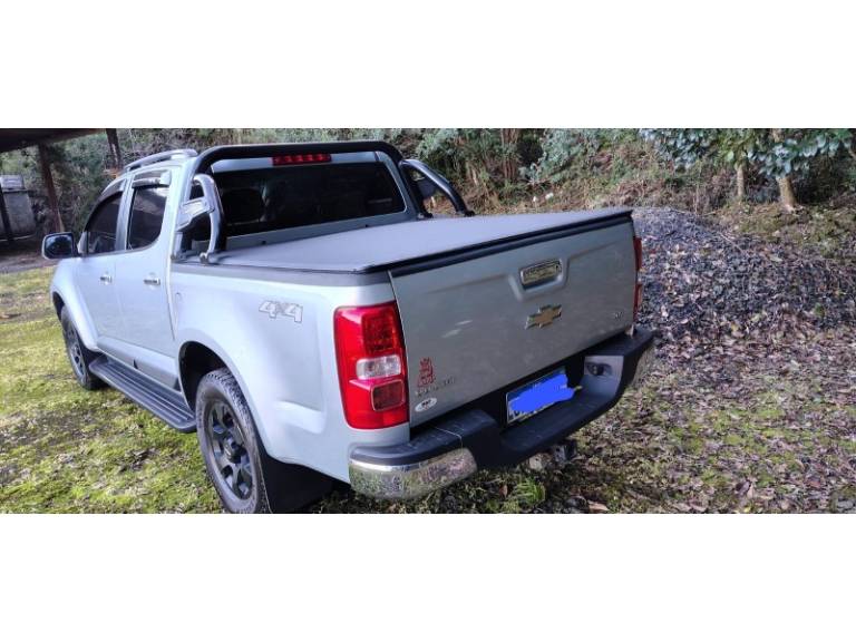 CHEVROLET - S10 - 2013/2013 - Prata - R$ 118.900,00