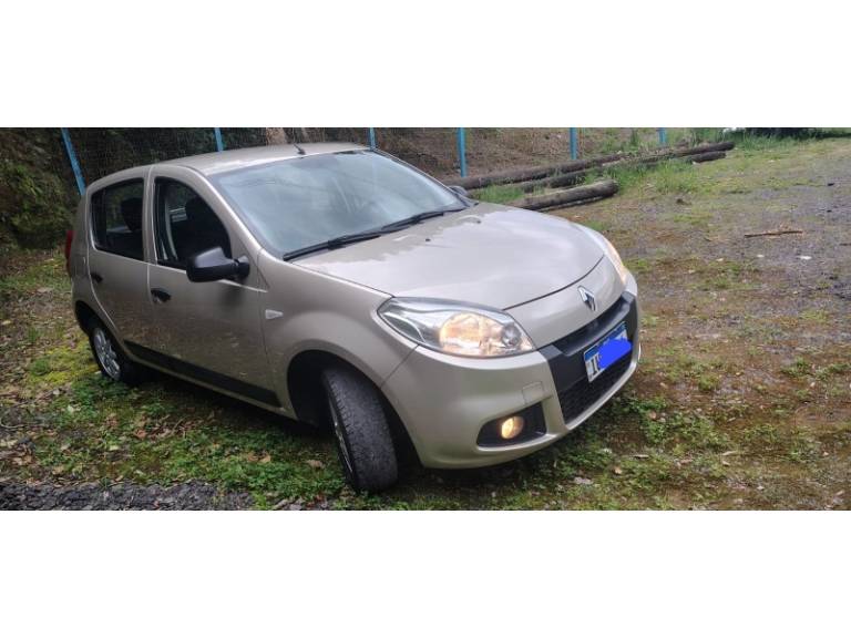 RENAULT - SANDERO - 2013/2013 - Bege - R$ 31.000,00