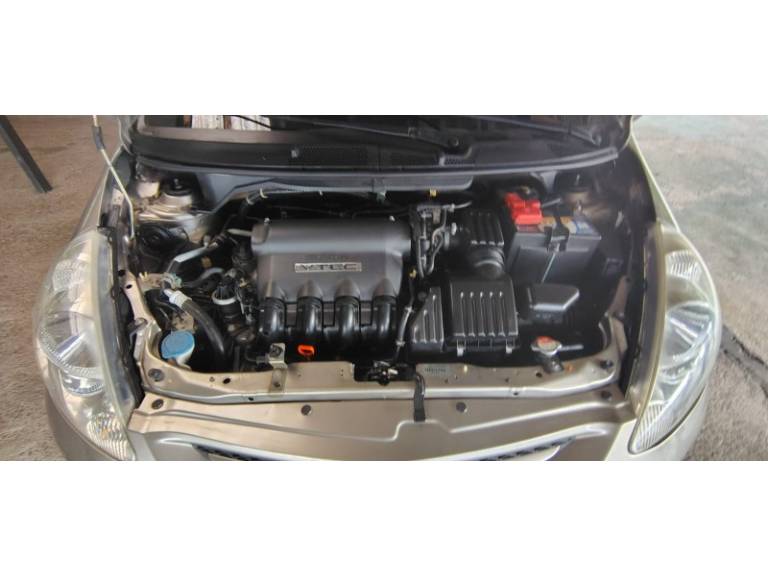 HONDA - FIT - 2007/2008 - Prata - R$ 38.000,00