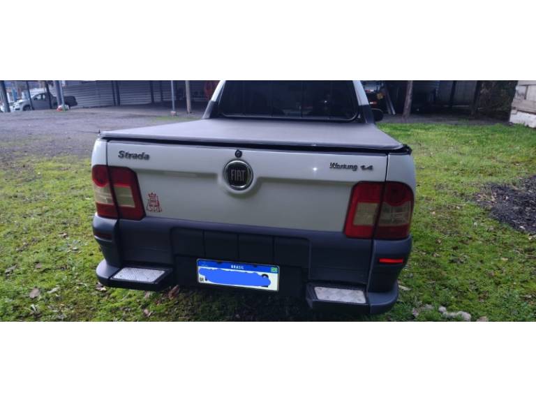FIAT - STRADA - 2012/2013 - Branca - R$ 43.800,00