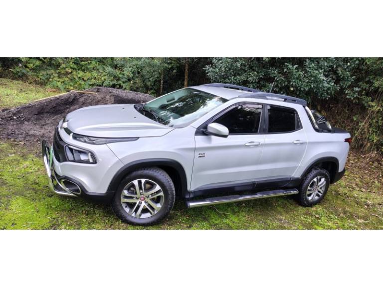 FIAT - TORO - 2018/2019 - Prata - R$ 109.000,00