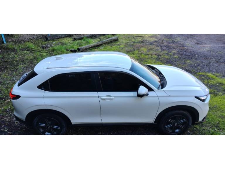 HONDA - HR-V - 2022/2023 - Branca - R$ 141.500,00
