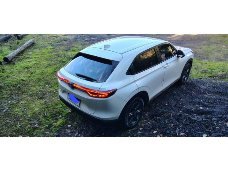 HONDA - HR-V - 2022/2023 - Branca - R$ 141.500,00