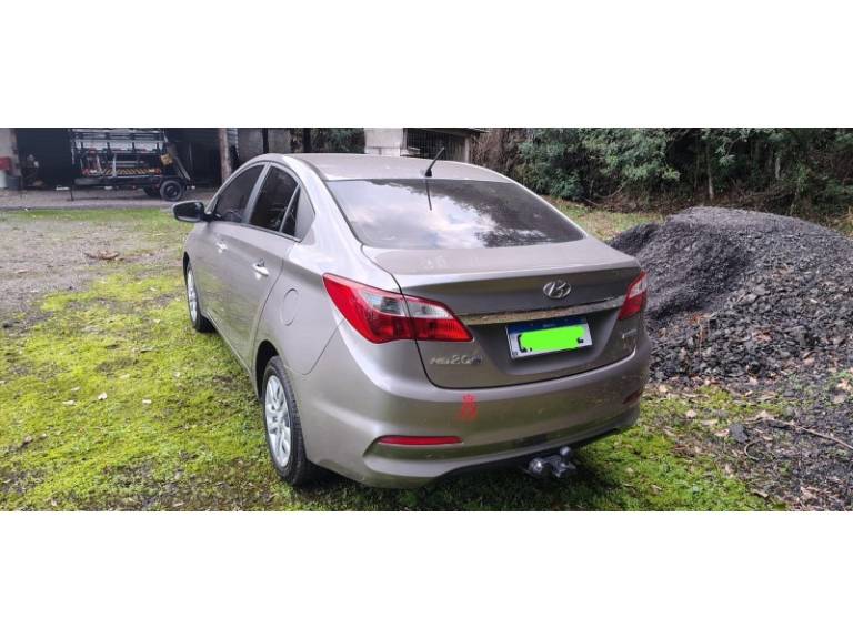 HYUNDAI - HB20 - 2018/2018 - Prata - R$ 63.500,00